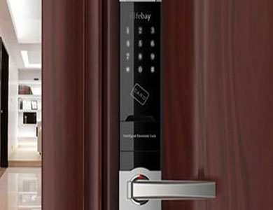 鹰潭市24小时上门开锁公司